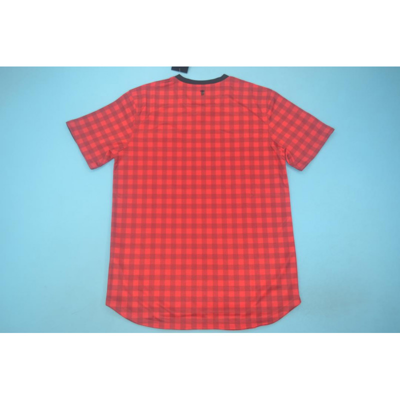 Manchester United Retro Local 12-13