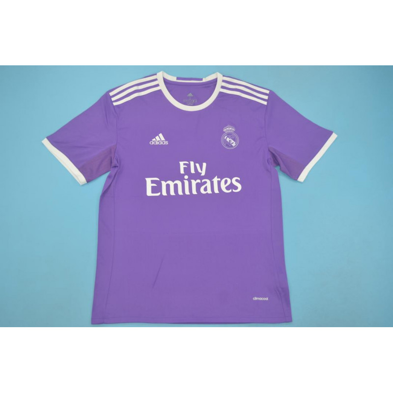 Real Madrid Retro Visitante 16-17 Real Madrid Retro Visitante 16-17