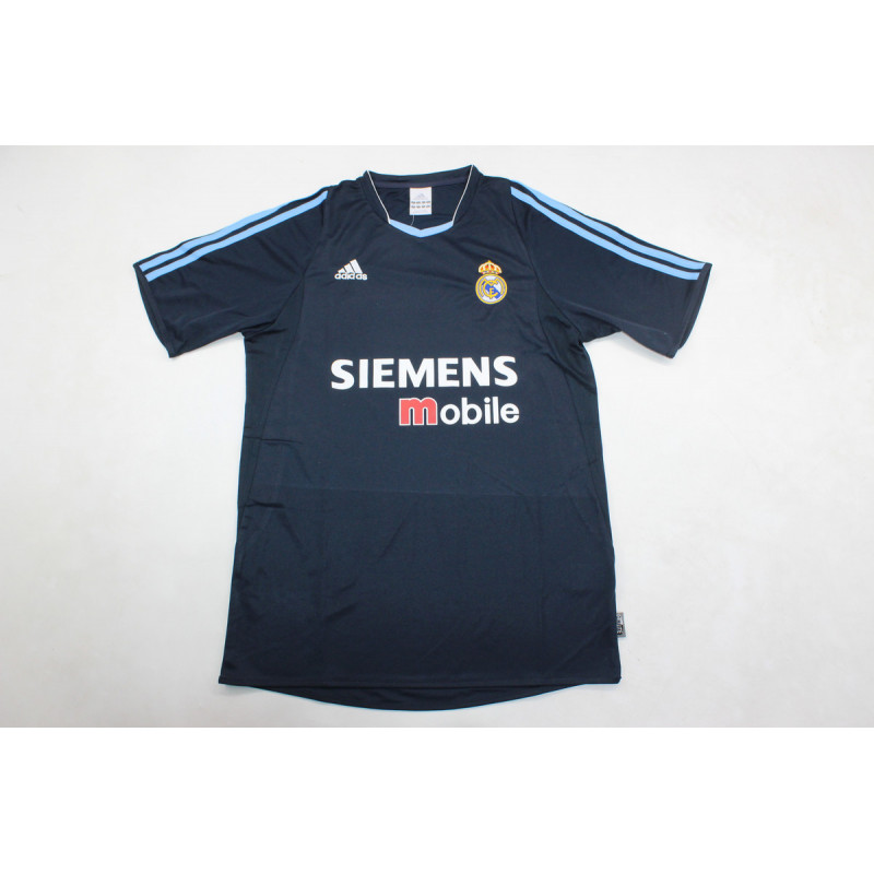 Real Madrid Retro Visitante 03-04 Real Madrid Retro Visitante 03-04