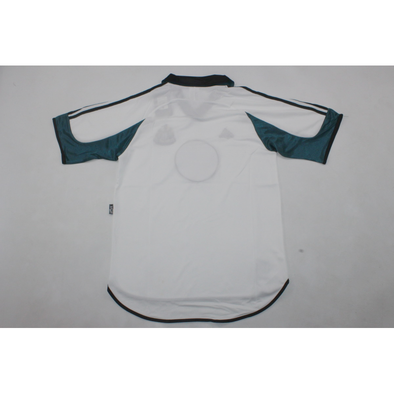 Newcastle Retro Visitante 99-00