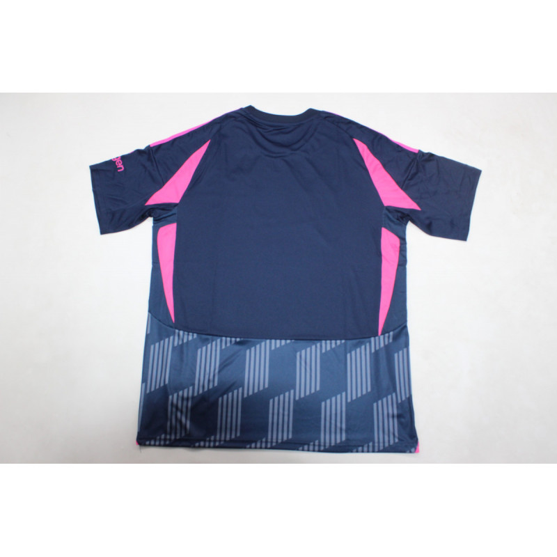 Nottingham Forest Visitante 24-25