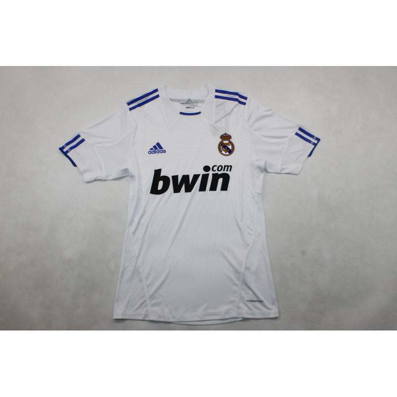 Real Madrid Player Version Retro Local 10-11 Real Madrid Player Version Retro Local 10-11