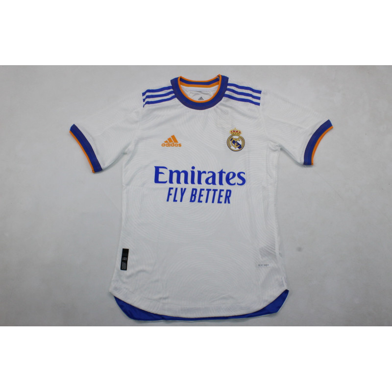 Real Madrid Retro Player Version Local 21-22 Real Madrid Retro Player Version Local 21-22