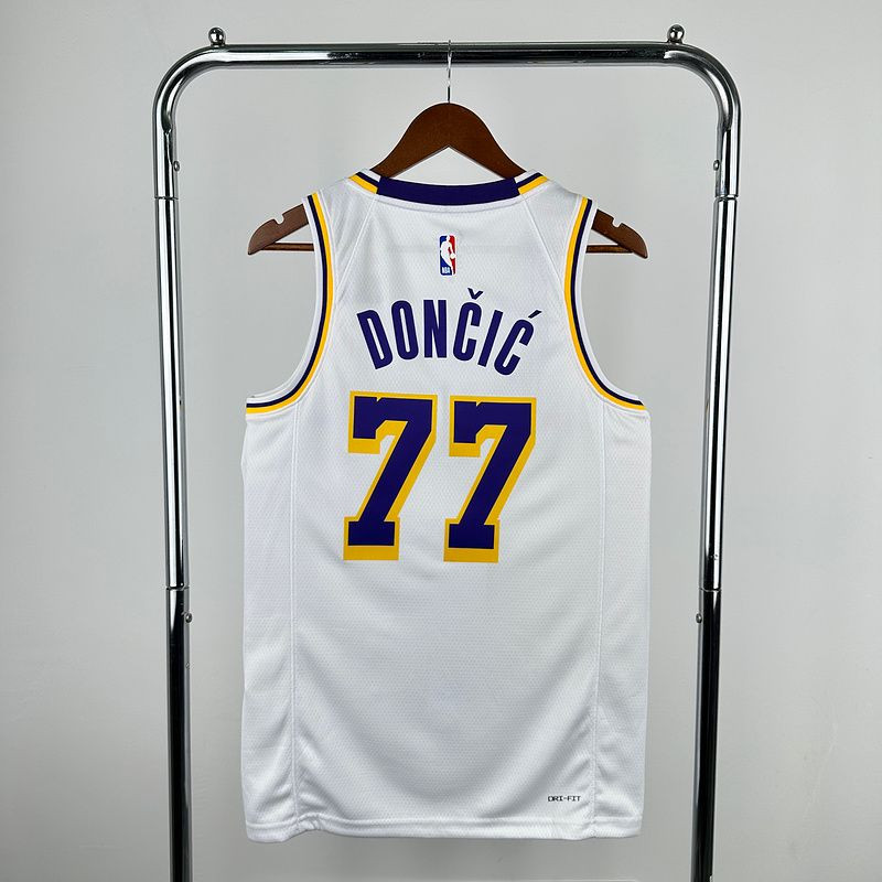 NBA Lakers DONCIC 77