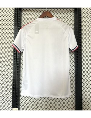 Manchester United edición especial 25-26