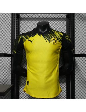 Borussia Dortmund local 25-26 player version