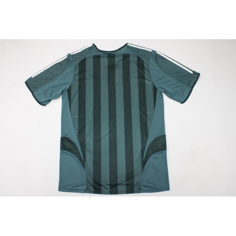 Newcastle Retro Visitante 05-06